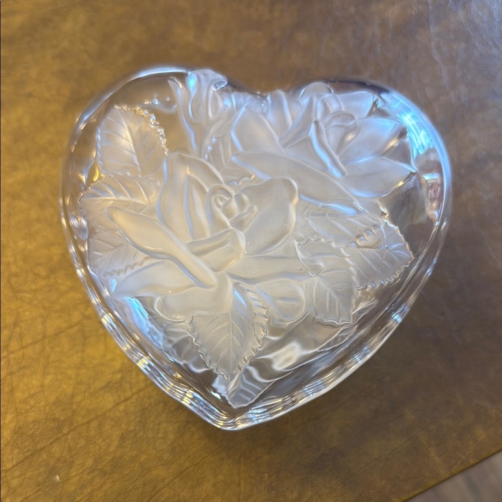 Mikasa White Heart-Shaped Decor Accent